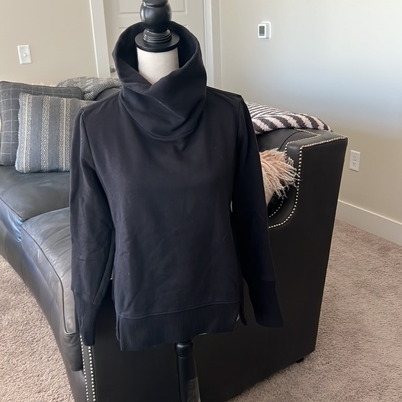 Athleta Funnel Fleece Sweatshirt - Picture 2 of 13